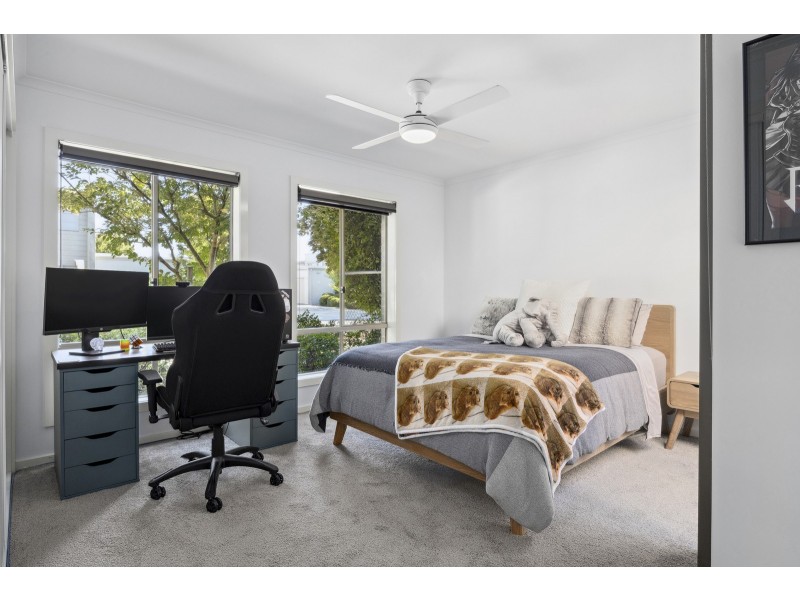 4/35 Clare Burton Crescent, Franklin ACT 2913