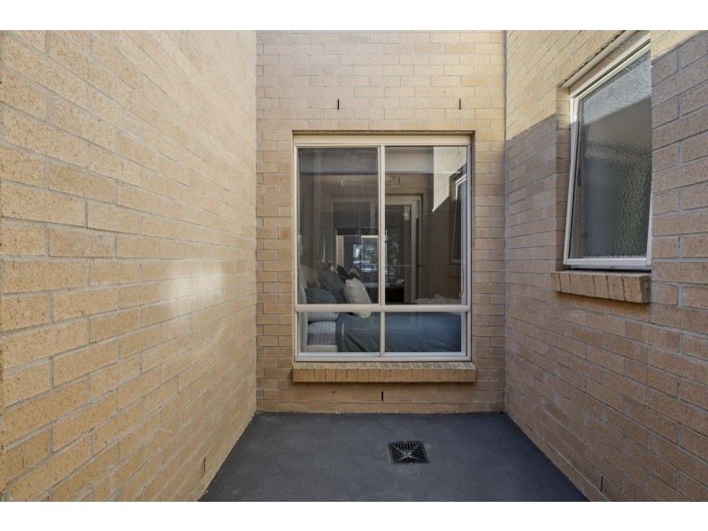 4/35 Clare Burton Crescent, Franklin ACT 2913