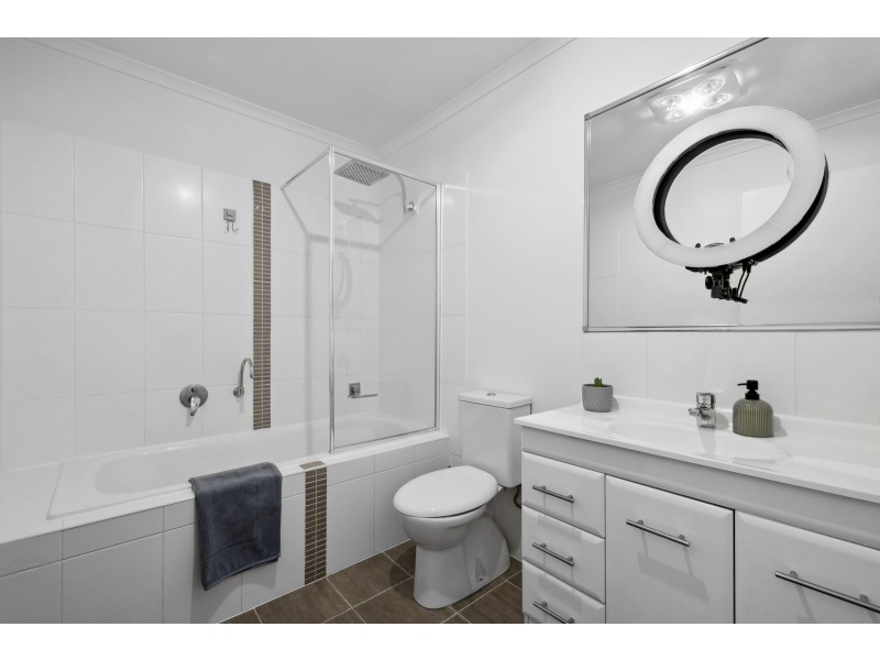 4/35 Clare Burton Crescent, Franklin ACT 2913