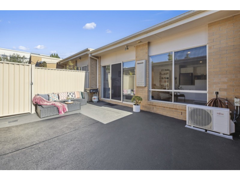 4/35 Clare Burton Crescent, Franklin ACT 2913