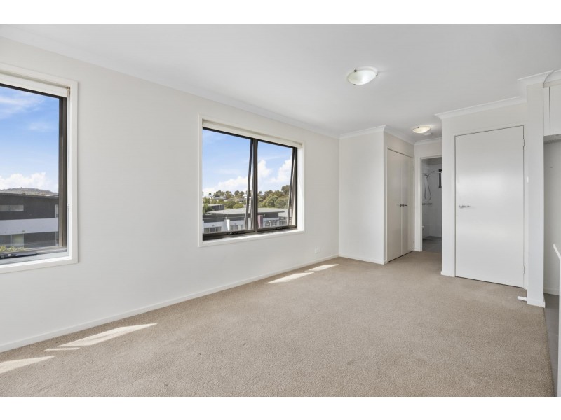 52/75 Elizabeth Jolley Crescent, Franklin ACT 2913