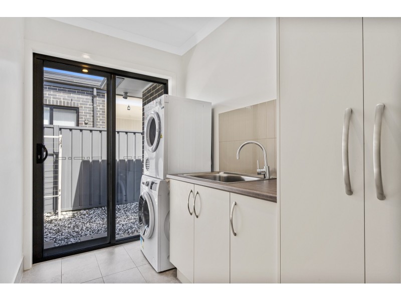 8 Grace Munro Crescent, Holt ACT 2615