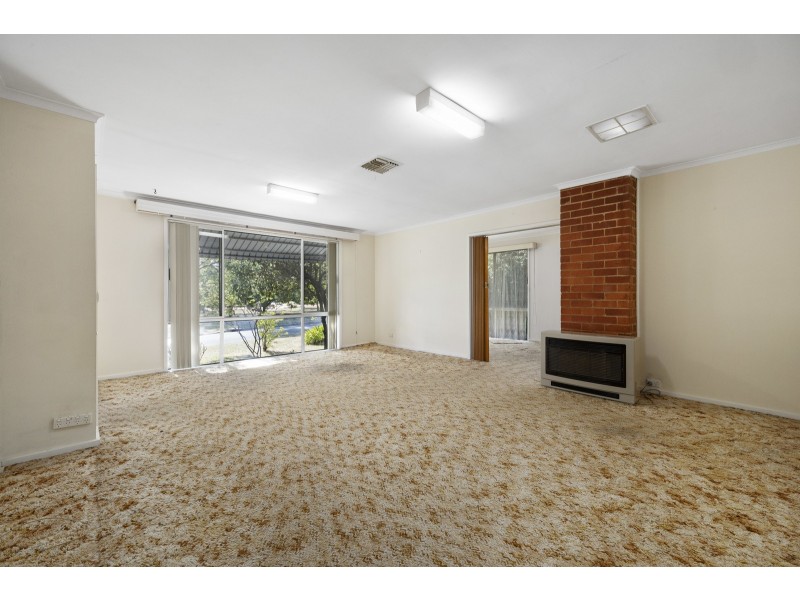 15 Newton Street, Hackett ACT 2602