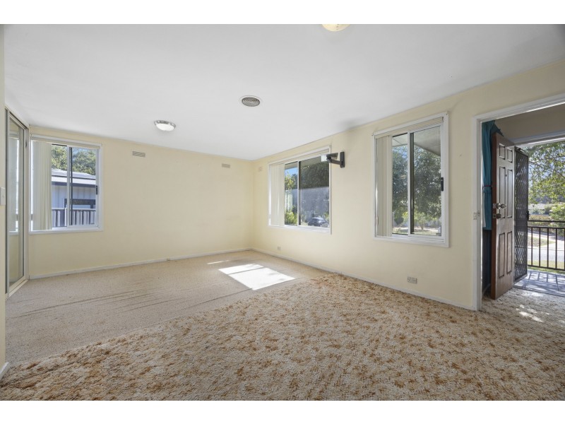 15 Newton Street, Hackett ACT 2602