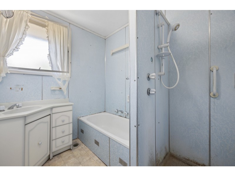 15 Newton Street, Hackett ACT 2602