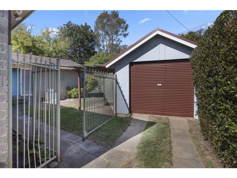 15 Newton Street, Hackett ACT 2602