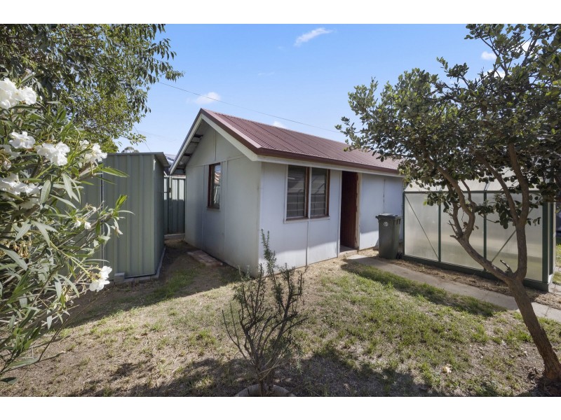 15 Newton Street, Hackett ACT 2602