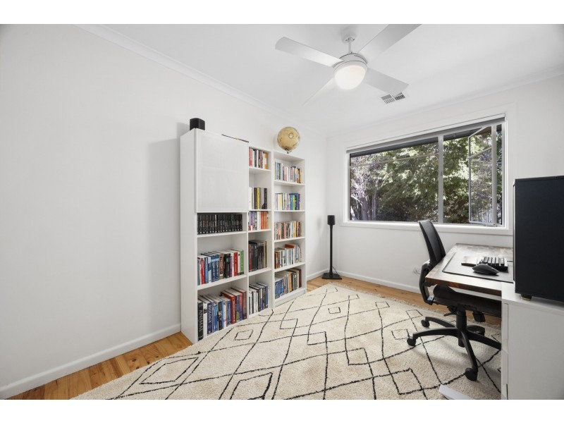 4 Stott Street, Hackett ACT 2602