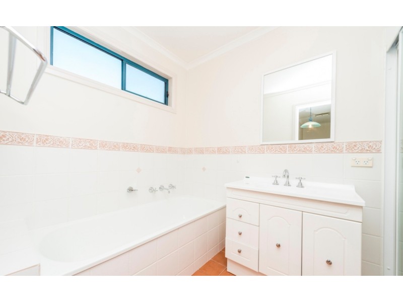 5/2 Dines Place, Bruce ACT 2617