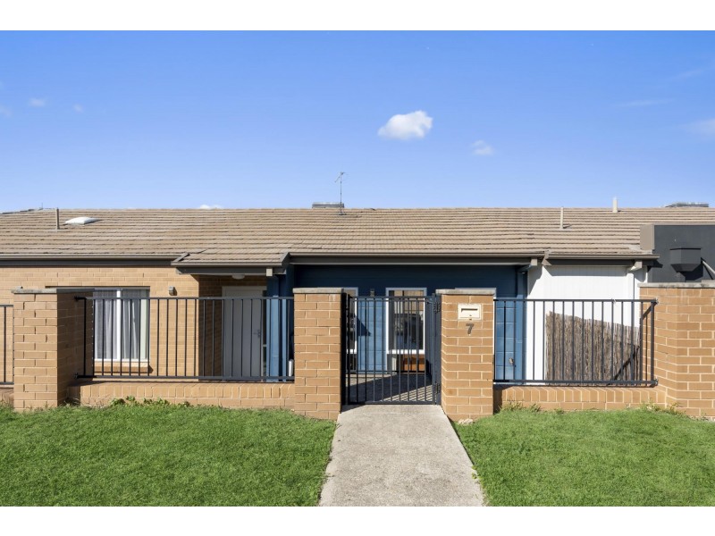 7 Murrjinelle Circuit, Bonner ACT 2914