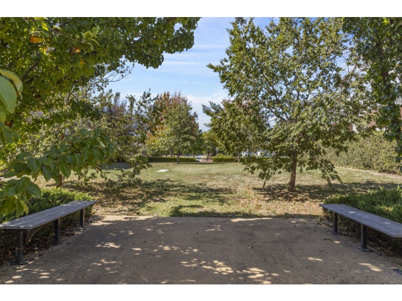 72/70 Kings Canyon Street, Harrison ACT 2914