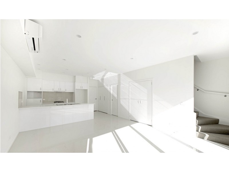 3/2 Pipeclay Street, Lawson ACT 2617