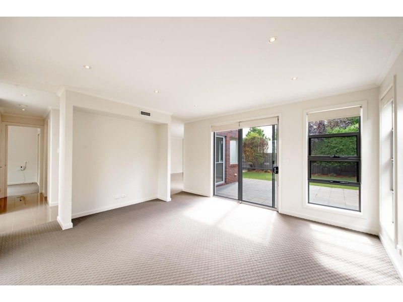 21 Abena Avenue, Crace ACT 2911