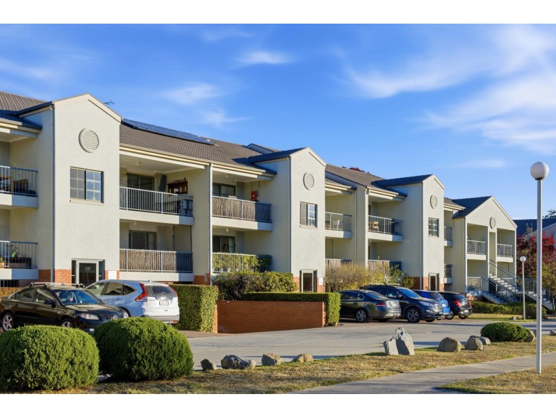 27/21 Aspinall Street, Watson ACT 2602