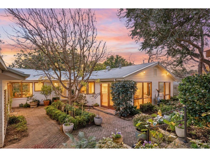 95 Irvine Street, Watson ACT 2602