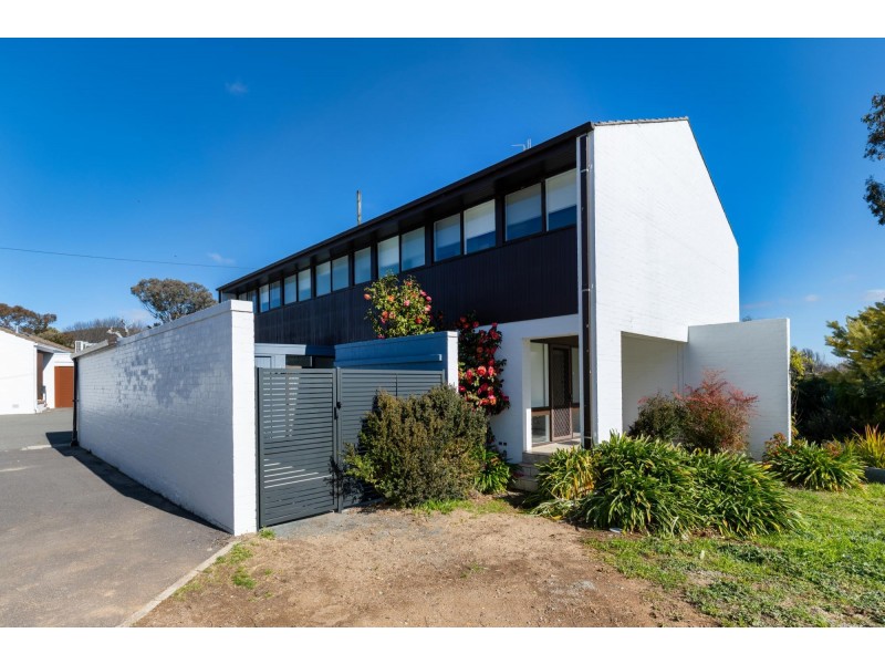 122 Grayson Street, Hackett ACT 2602