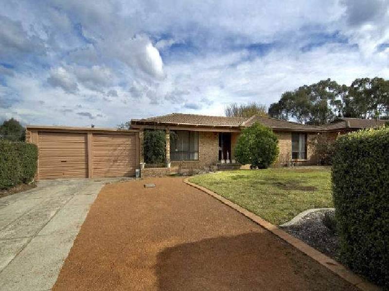 110 Langdon Avenue, Wanniassa ACT 2903