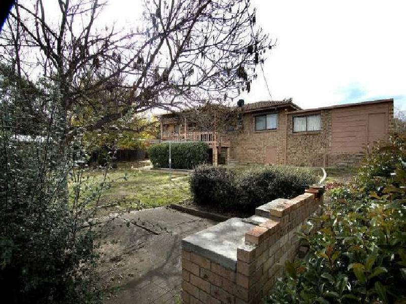 110 Langdon Avenue, Wanniassa ACT 2903