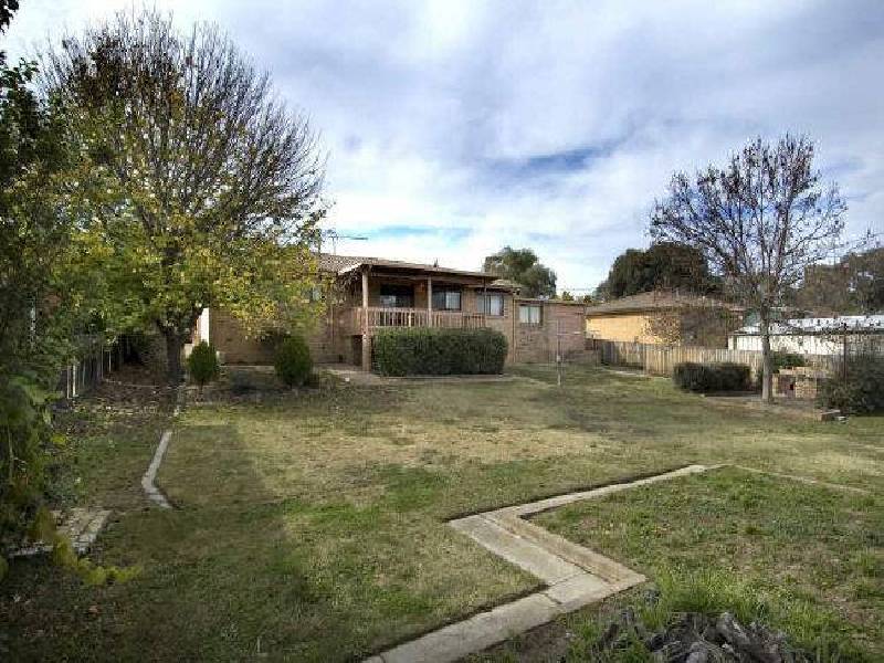 110 Langdon Avenue, Wanniassa ACT 2903