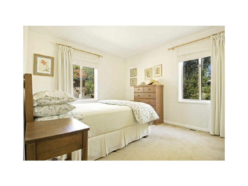 5 Maygar Street, Hughes ACT 2605