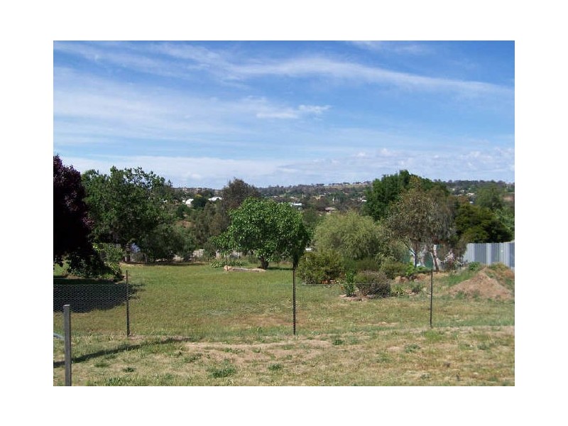 57 Mount Street, Yass NSW 2582
