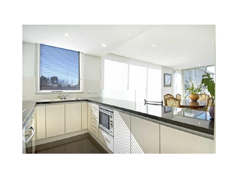 6/7 Bowen Drive, Barton ACT 2600