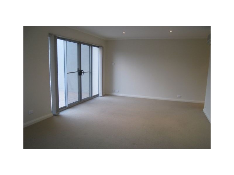 11/10 Coolac Place, Braddon ACT 2612