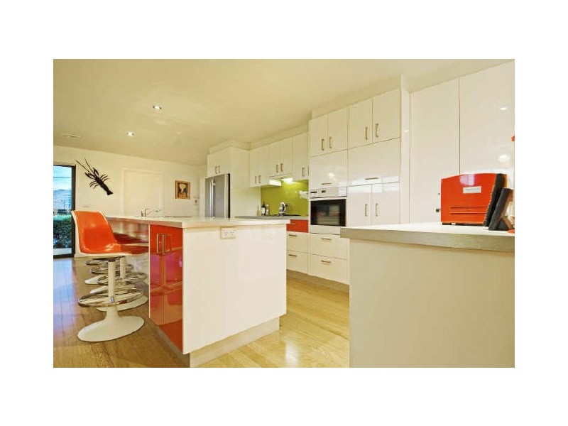 14 Hawkesbury Crescent, Farrer ACT 2607