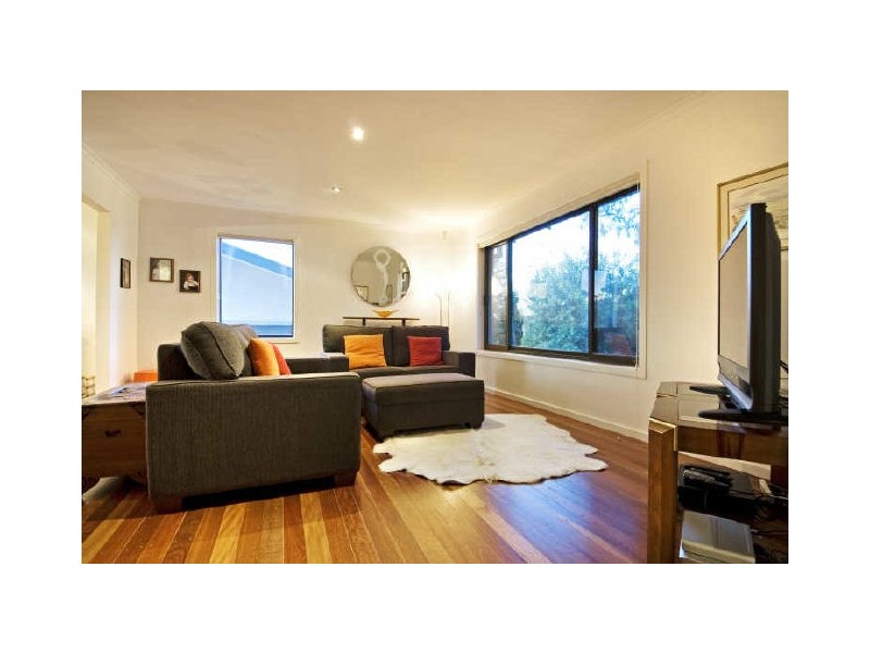 14 Hawkesbury Crescent, Farrer ACT 2607