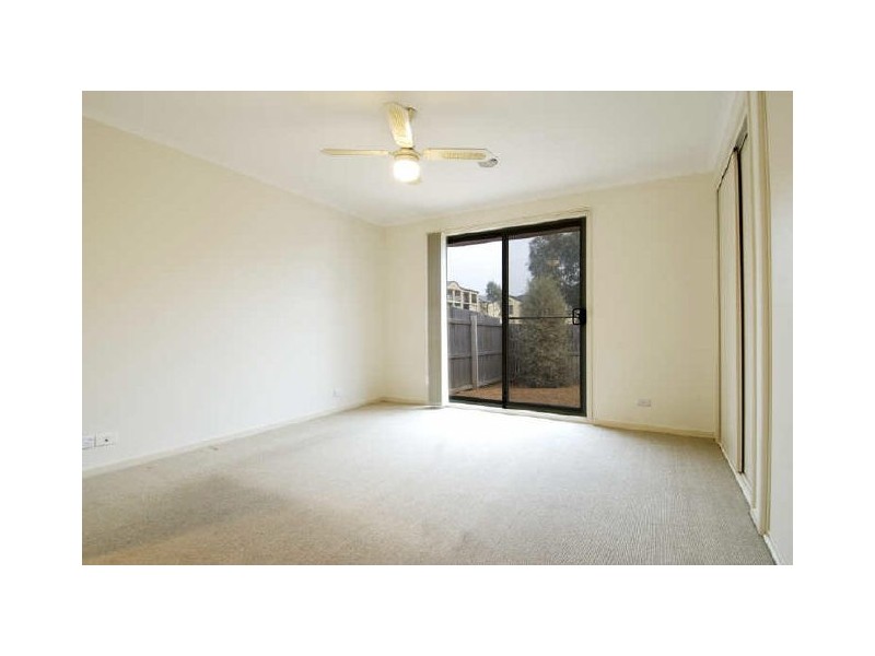 8 Mayer Court, Bruce ACT 2617