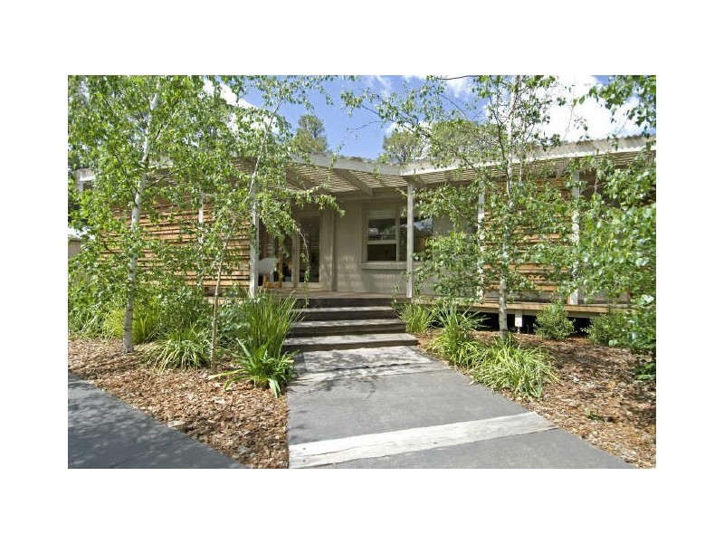 172 Captain Cook Crescent, Narrabundah ACT 2604