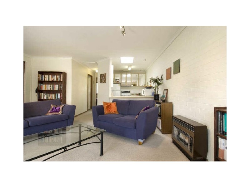 22 The Pines/20 Oliver Street, Lyneham ACT 2602