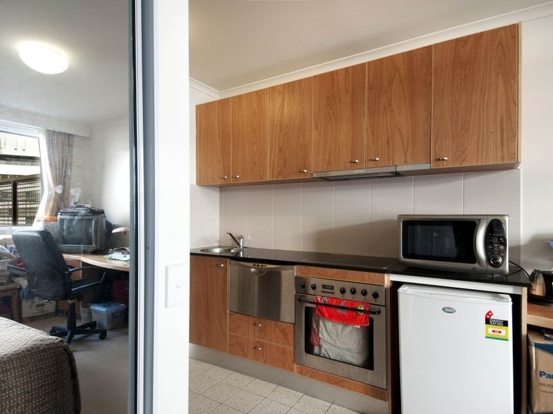 807/2 ‘Waldorf Apartments’ Akuna Street, Canberra ACT 2600