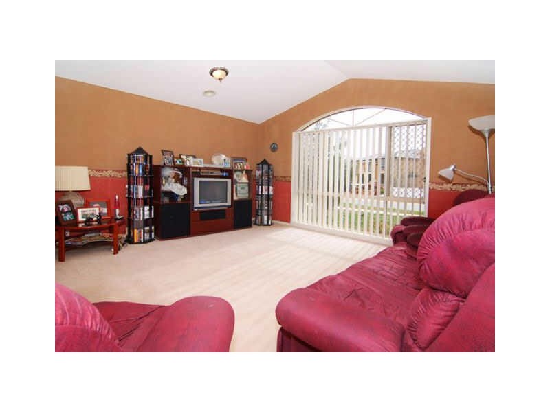 16 Mount Warning Crescent, Palmerston ACT 2913