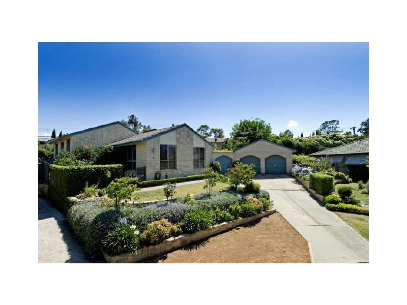 16 Badenoch Crescent, Evatt ACT 2617