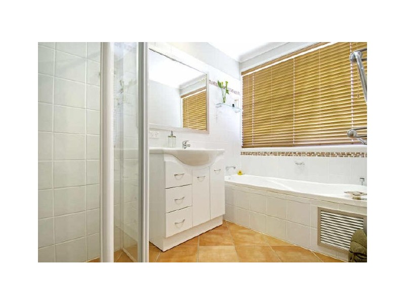 16 Badenoch Crescent, Evatt ACT 2617