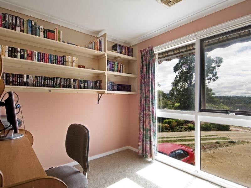 20 Hensman Street, Latham ACT 2615