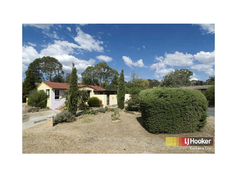 2 Jull Place, Chifley ACT 2606