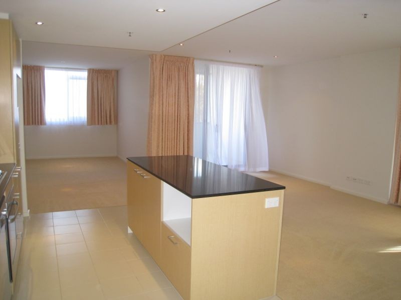 13/2 Edinburgh Avenue, City ACT 2601