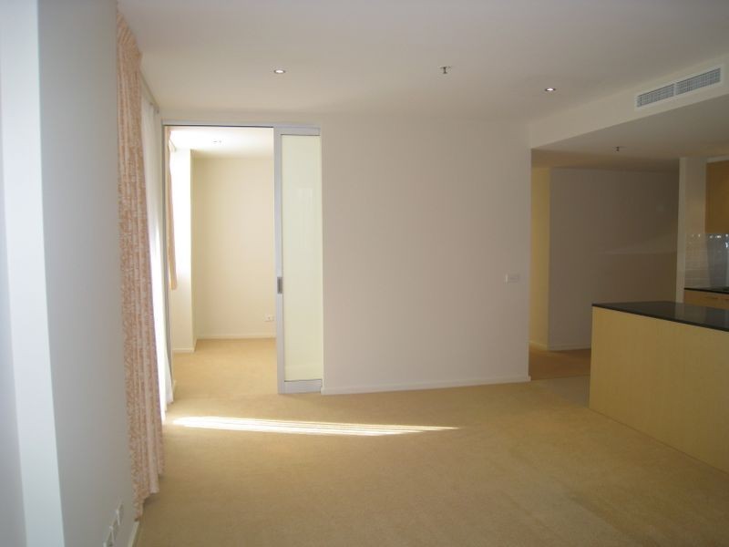 13/2 Edinburgh Avenue, City ACT 2601