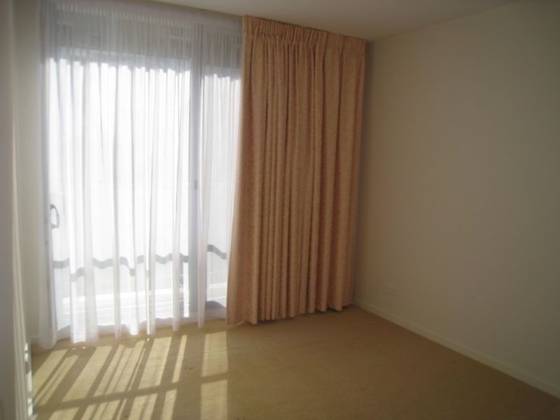 13/2 Edinburgh Avenue, City ACT 2601