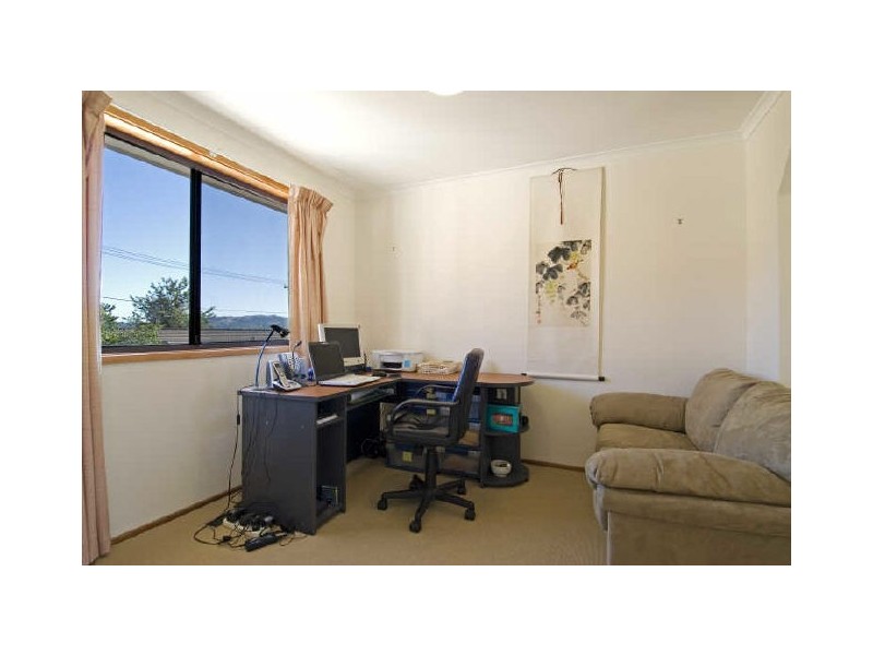 12 Casey Crescent, Calwell ACT 2905