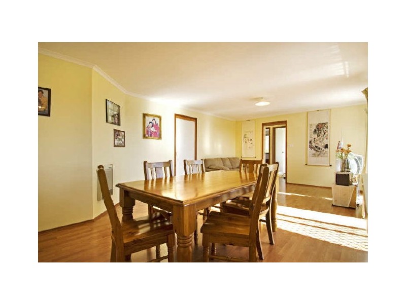 12 Casey Crescent, Calwell ACT 2905
