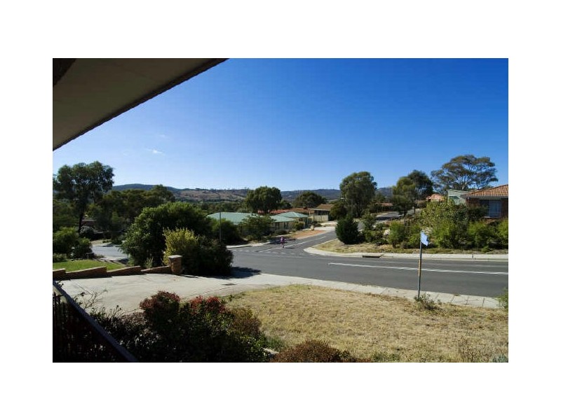 12 Casey Crescent, Calwell ACT 2905