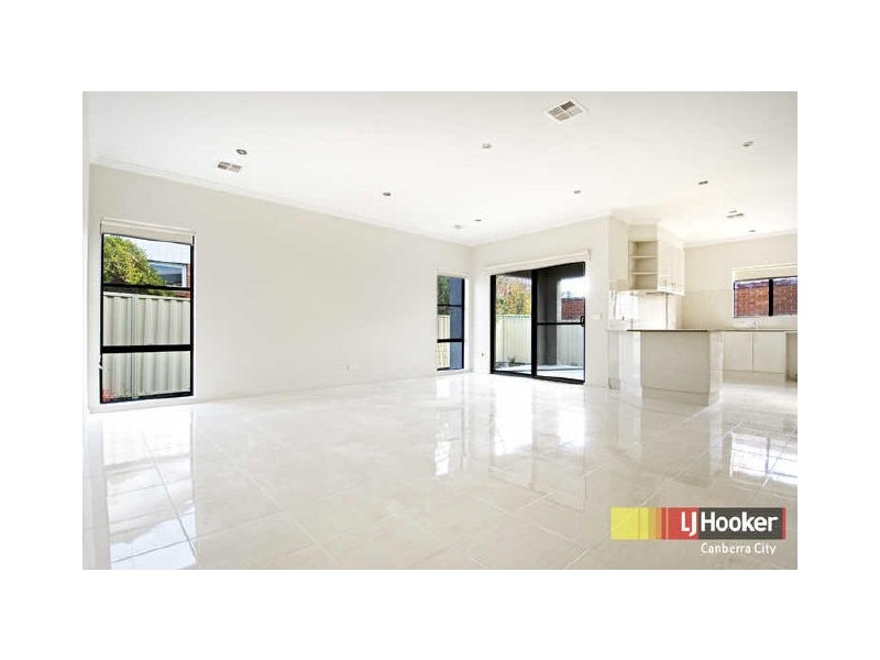 1 MacLaurin Crescent, Chifley ACT 2606