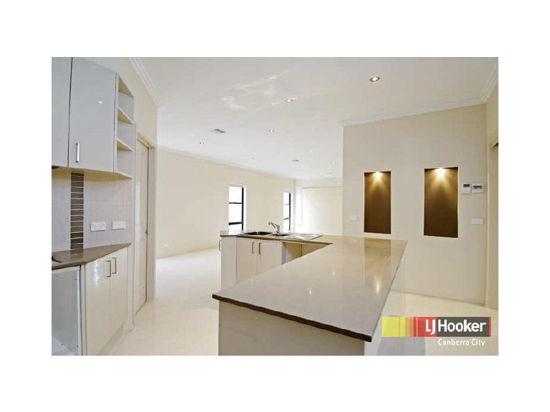 1 MacLaurin Crescent, Chifley ACT 2606