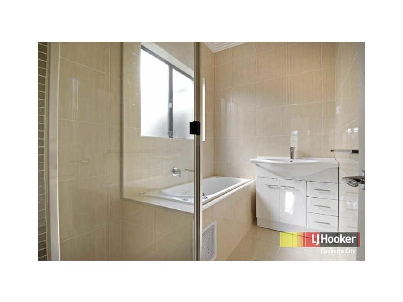 1 MacLaurin Crescent, Chifley ACT 2606