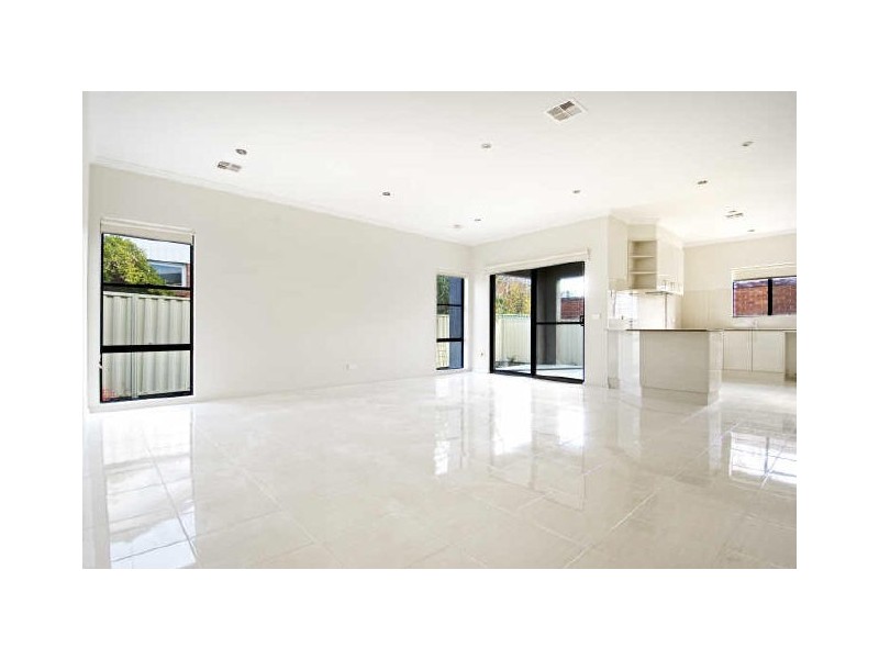 135 Eggleston Crescent, Chifley ACT 2606