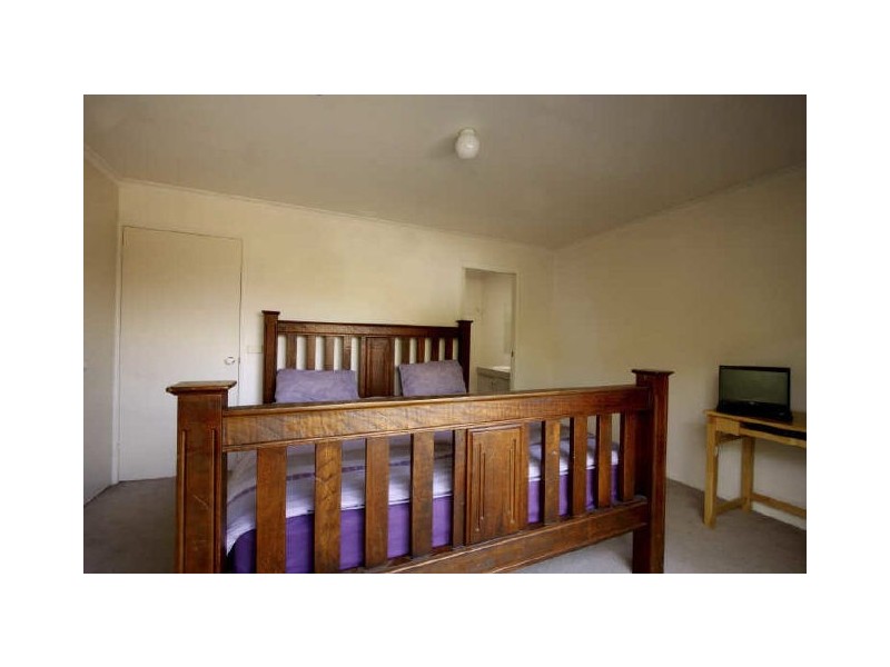 19 Fernyhough Crescent, Lyneham ACT 2602