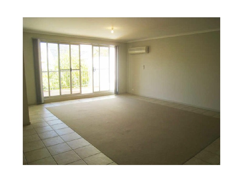 Unit 4 ‘Starlight’/20 Federal Highway, Watson ACT 2602